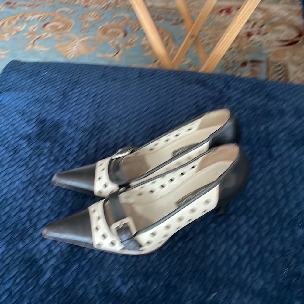Two tone heels - Picture 4 of 4